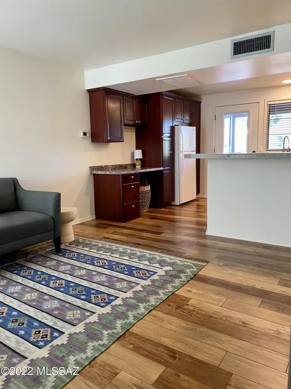 Green Valley, AZ 85614,160 S Paseo Pena  #C