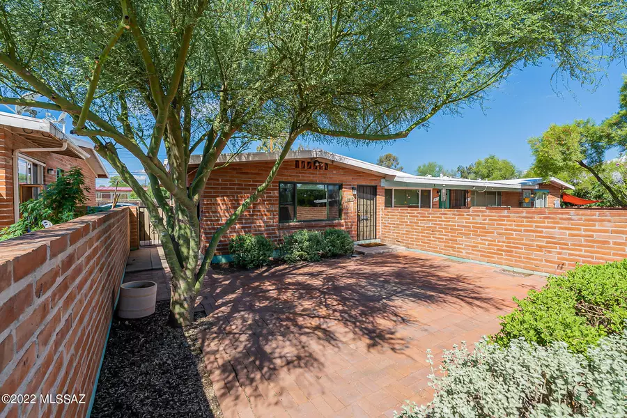 1615 N Camilla Boulevard, Tucson, AZ 85716