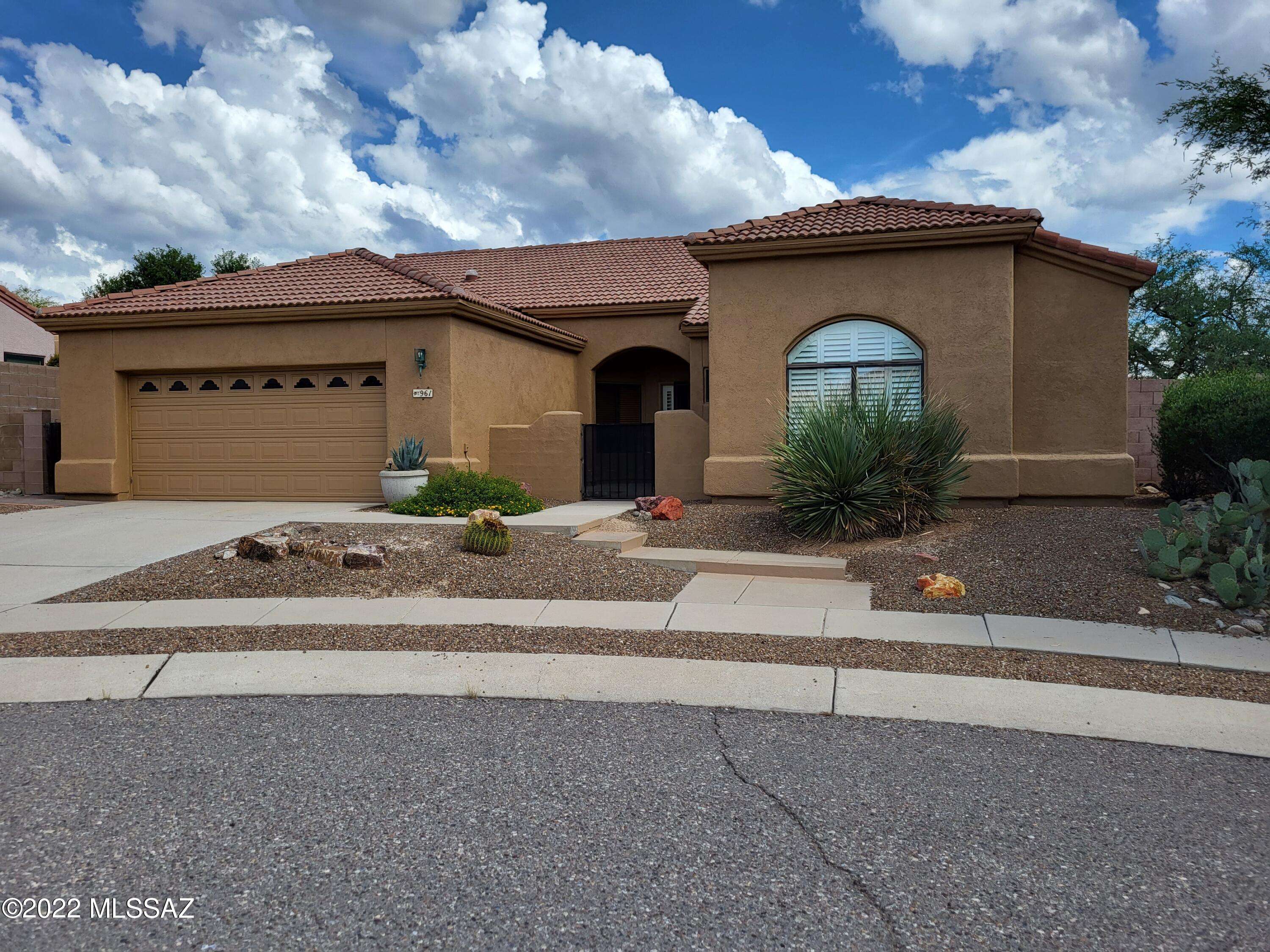 Tucson, AZ 85748,961 S Kinghet Place