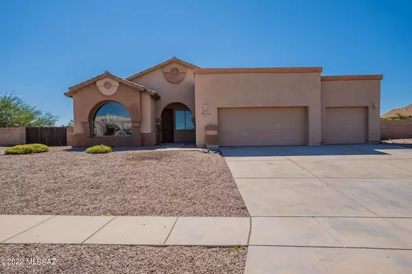 7825 W Freedom Eagle Drive, Tucson, AZ 85757