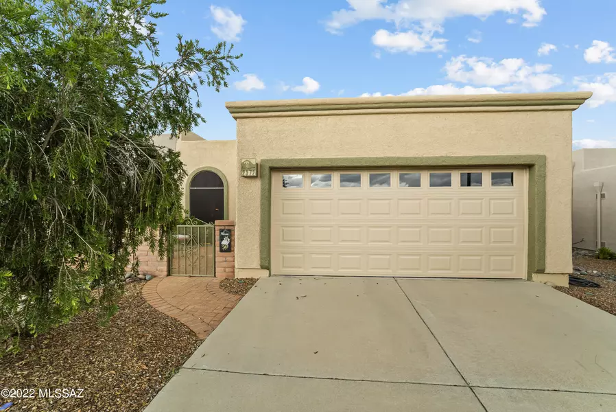 2372 S Orchard View Drive, Green Valley, AZ 85614