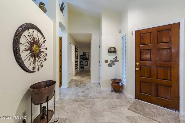 1501 W Canyon Shadows Lane, Tucson, AZ 85737