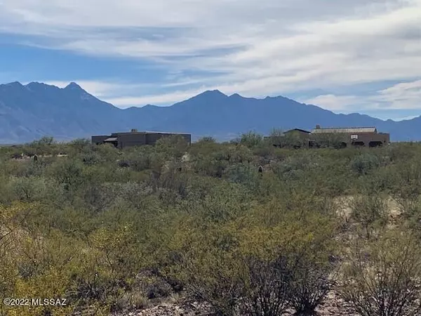 2335 E Old Stone House Trail, Sahuarita, AZ 85629