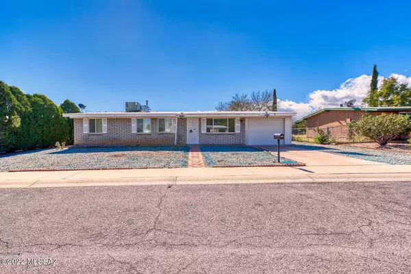 3832 Blackbird Drive, Sierra Vista, AZ 85635