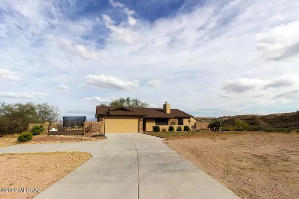 Rio Rico, AZ 85648,985 Alegre Court