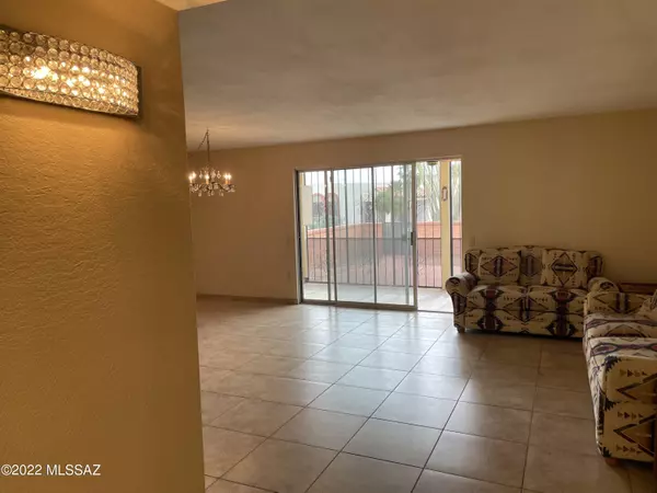 Green Valley, AZ 85614,821 W Paseo Del Prado