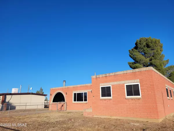 108 3RD Street, Huachuca City, AZ 85616