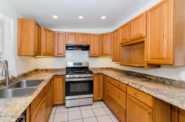 Tucson, AZ 85710,6741 E Calle Herculo