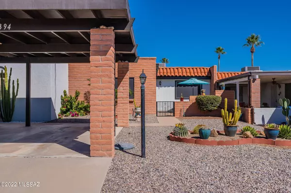 394 W Calle De Las Flores, Green Valley, AZ 85614