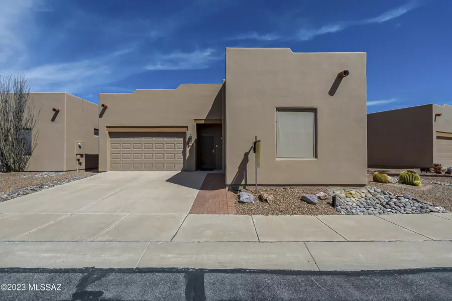 990 W Via Del Placio, Green Valley, AZ 85614