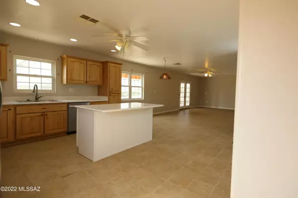 Benson, AZ 85602,16505 S Cayuga Place