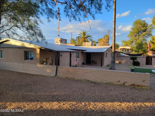 2631 E Fort Lowell Road, Tucson, AZ 85716