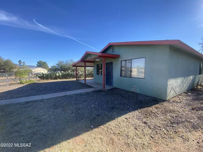 4671 W De La Canoa Drive, Amado, AZ 85645