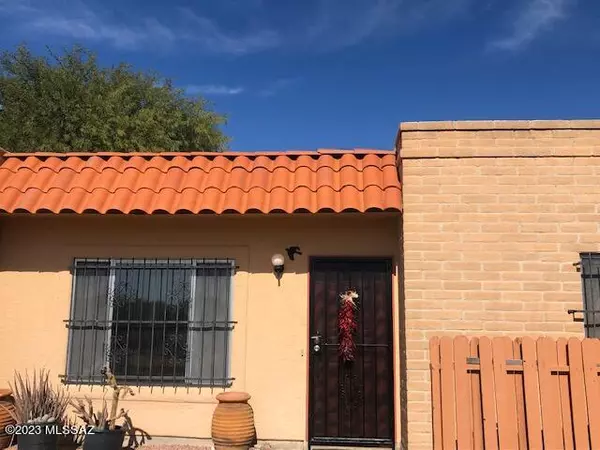 909 S Pantano Parkway, Tucson, AZ 85710