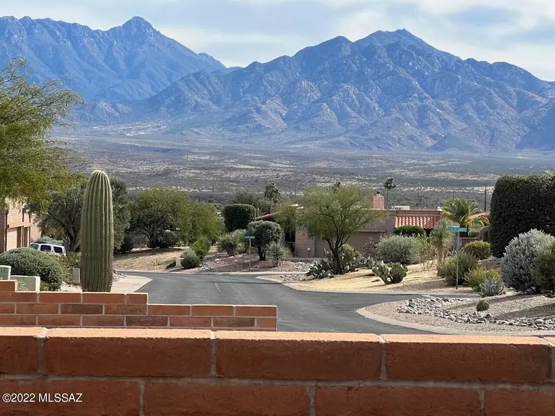 1324 W Camino Del Pato, Green Valley, AZ 85622