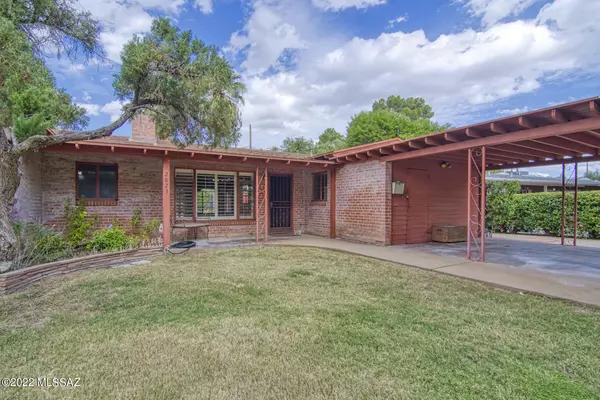 2823 E Mckenzie Street, Tucson, AZ 85716