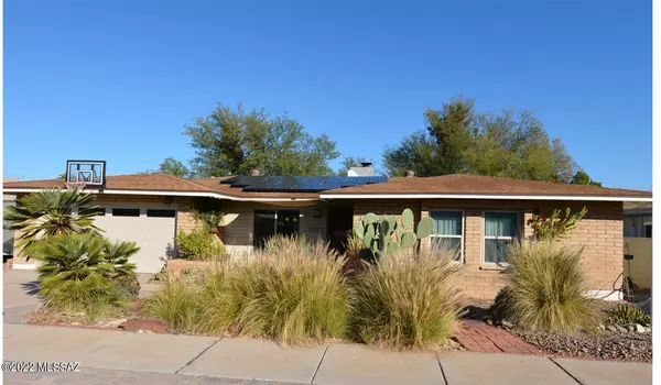 7571 E Dos Mujeres RoadNE,  Tucson,  AZ 85715