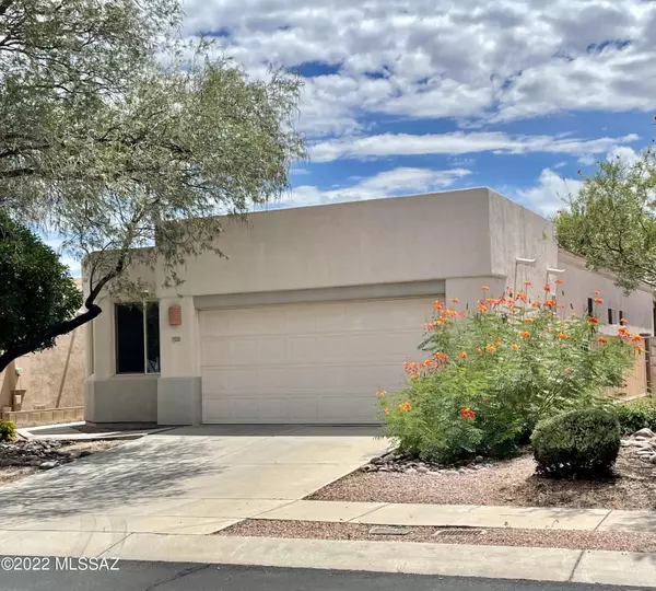 7372 E Calle Hospedero, Tucson, AZ 85715