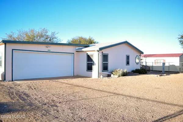 1499 N Saddleback Circle, Tombstone, AZ 85638