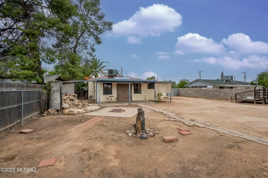 1212 N Rosemont Boulevard, Tucson, AZ 85712