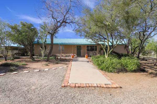 7720 S Camino Mirlo, Tucson, AZ 85747
