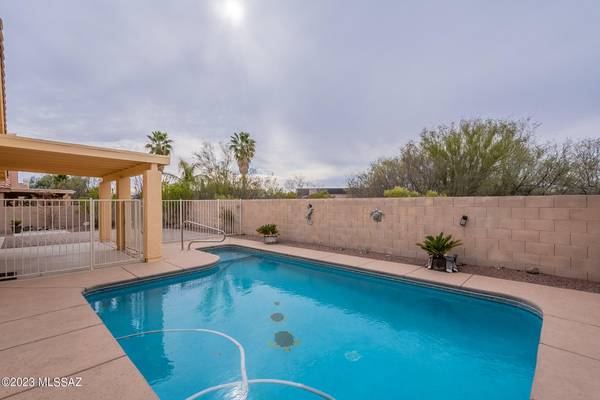 11441 N Scioto Avenue,  Oro Valley,  AZ 85737