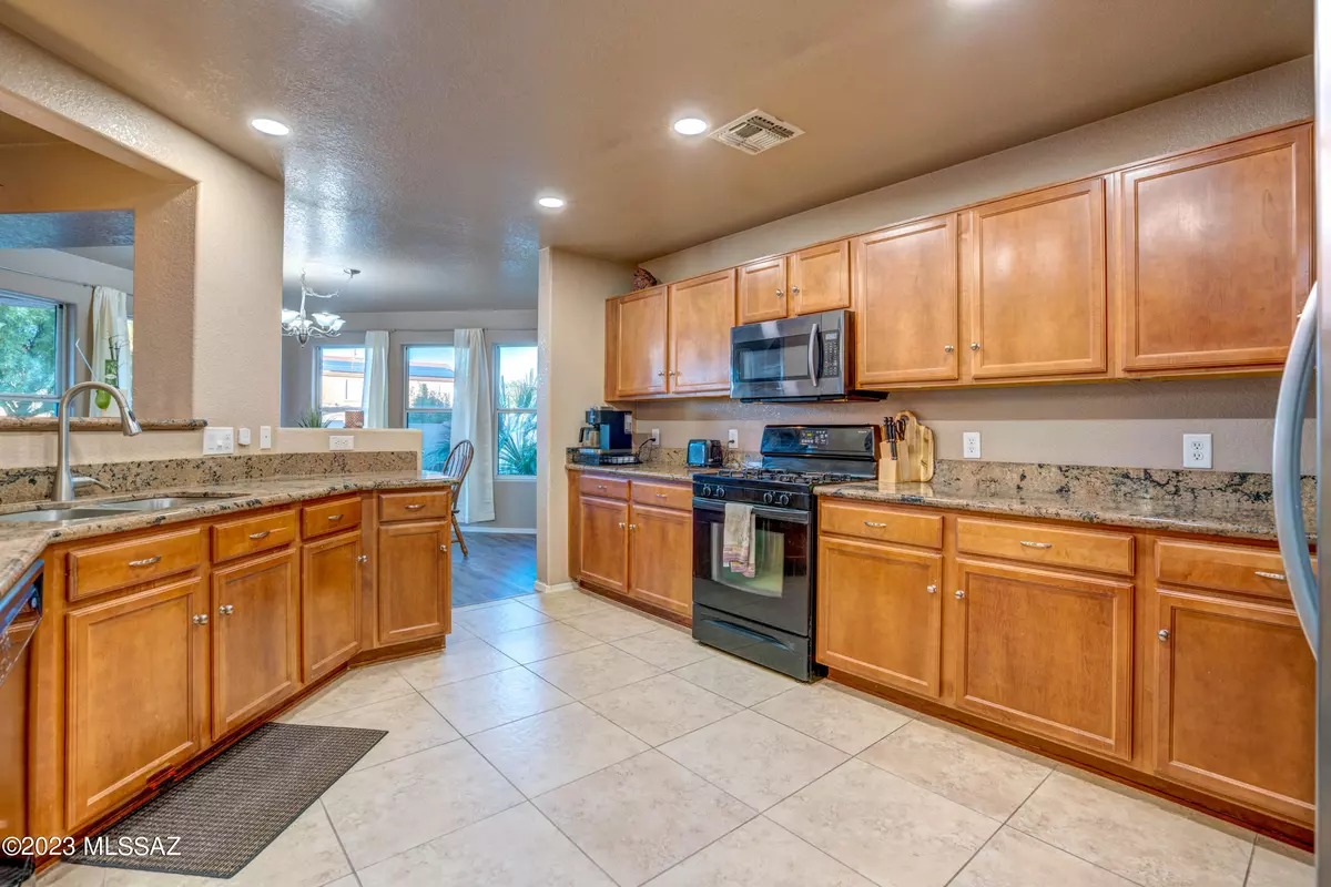 Vail, AZ 85641,10628 S Silverbluff Drive