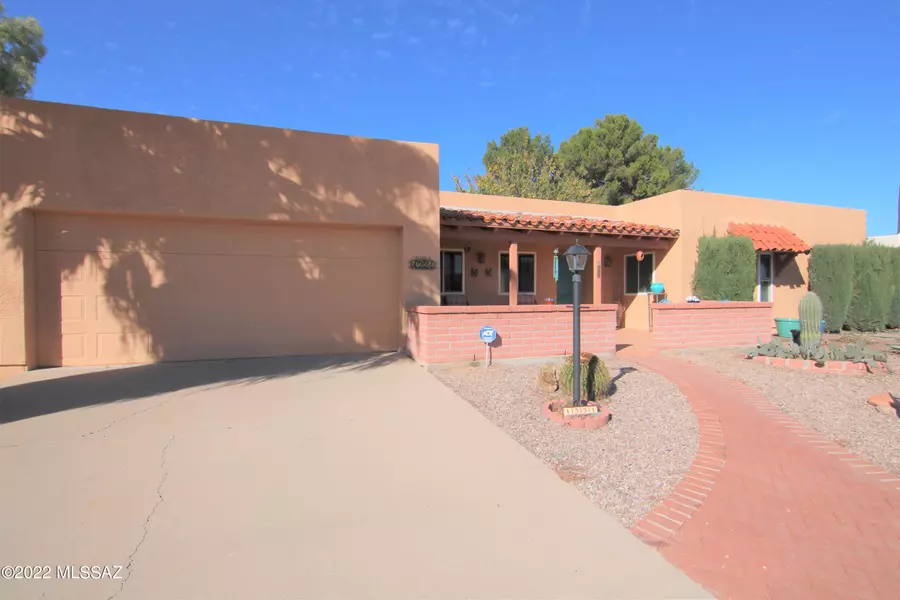 1221 N Paseo Del Cervato, Green Valley, AZ 85614