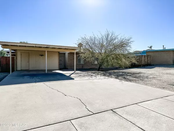 2901 W Greenridge Place, Tucson, AZ 85741