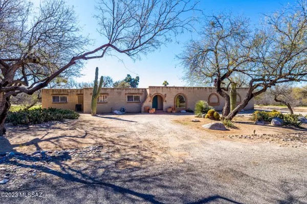 11240 E Quick Draw Place, Tucson, AZ 85749