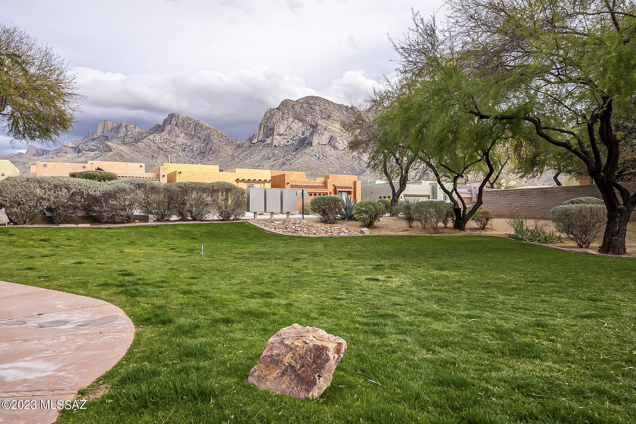 Oro Valley, AZ 85737,261 E Sky Light Street