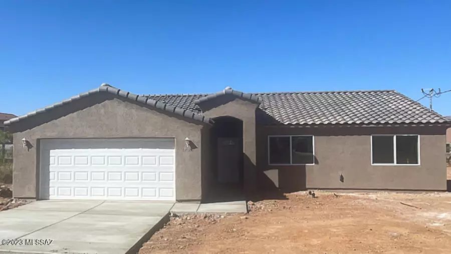 1796 Salvador Ct., Rio Rico, AZ 85648