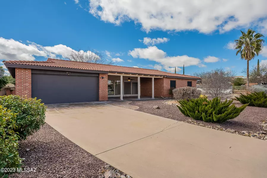 835 N Calle Canela, Green Valley, AZ 85614