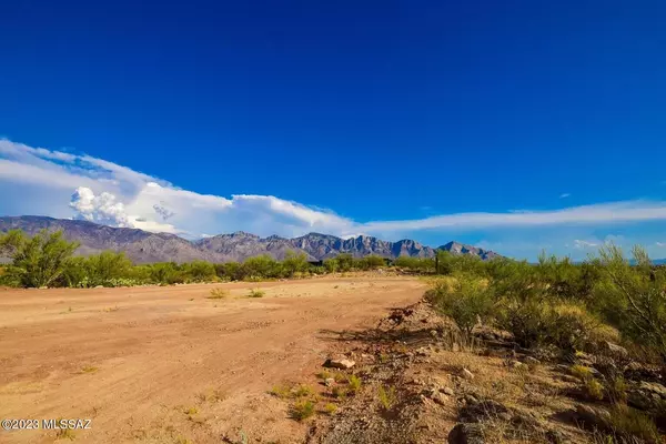 610 E Quiet Rain Place #56, Oro Valley, AZ 85755