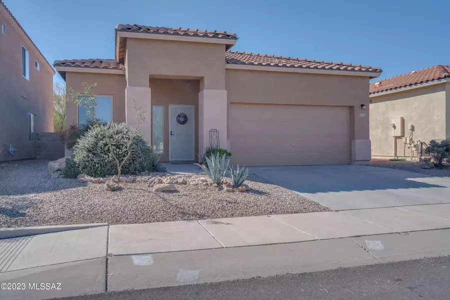 2511 N Avenida Tabica, Green Valley, AZ 85614