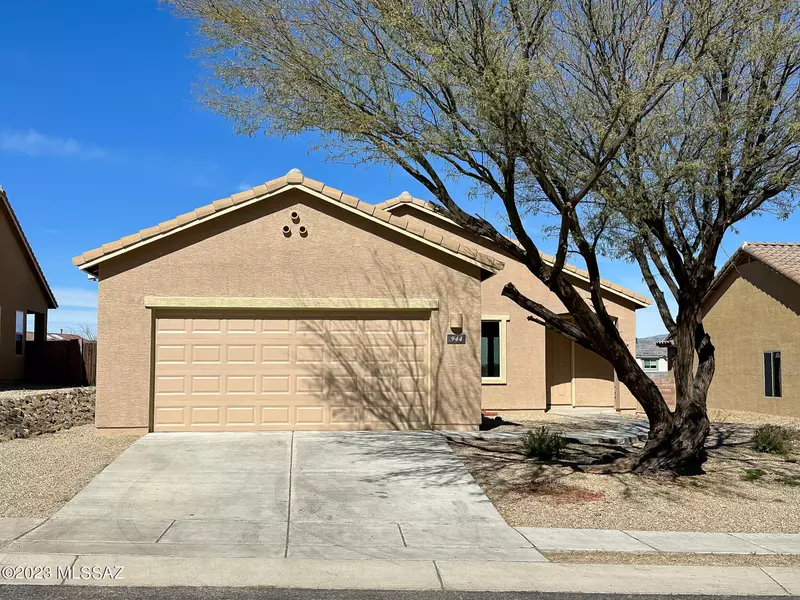 944 S White Calcites Street, Benson, AZ 85602