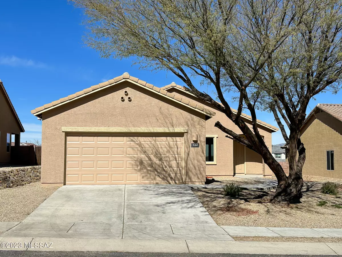 Benson, AZ 85602,944 S White Calcites Street