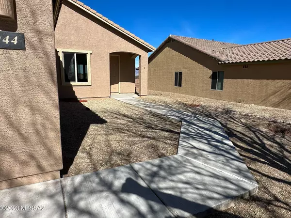 Benson, AZ 85602,944 S White Calcites Street