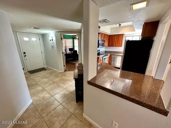 Tucson, AZ 85718,6651 N Campbell Avenue #149