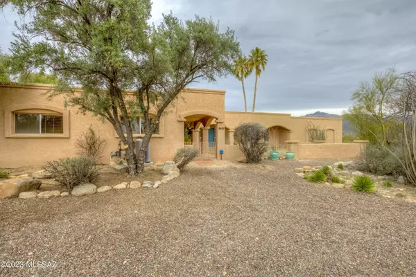 8425 E Rockcliff Road,  Tucson,  AZ 85750