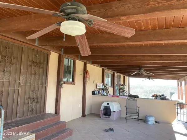 Benson, AZ 85602,977 W Appaloosa Lane