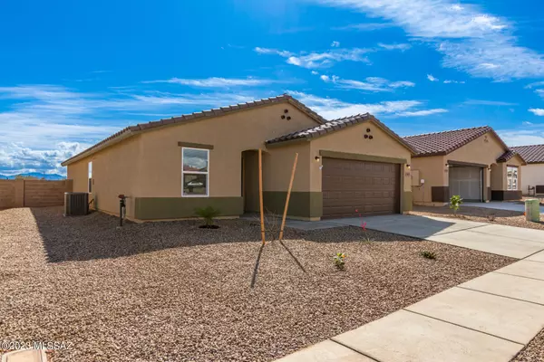 Benson, AZ 85602,393 S Juniper Street