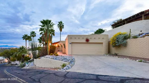 5461 N camino de la culebra, Tucson, AZ 85750