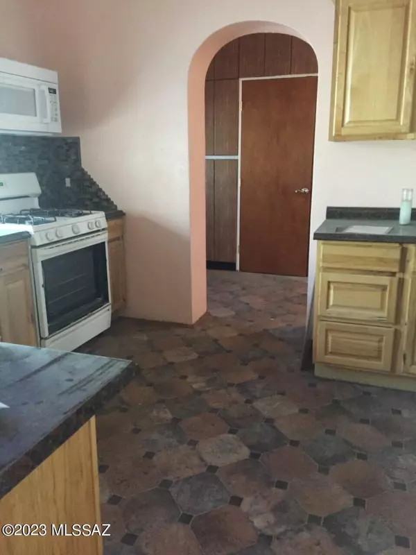 Nogales, AZ 85621,375 W Oak Street