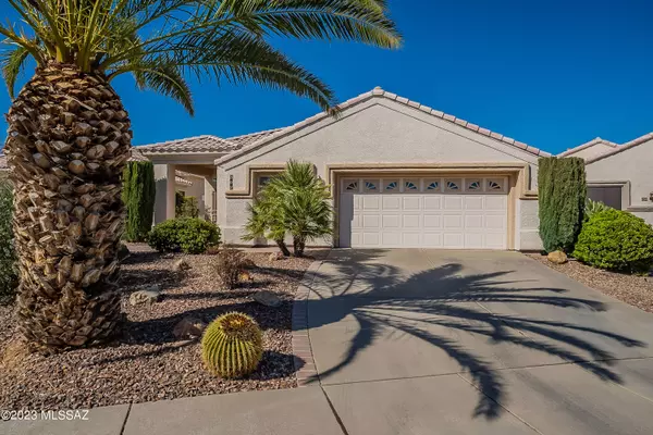 302 W Continental Vista Place, Green Valley, AZ 85614