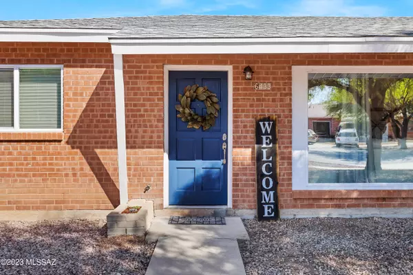 6433 E Scarlett Street, Tucson, AZ 85710