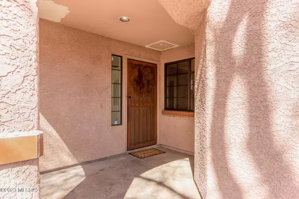 Tucson, AZ 85701,237 N Ashbury Lane