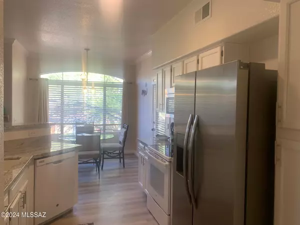 Tucson, AZ 85750,7050 E Sunrise Drive #5204