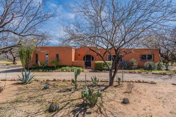 11320 E Concho Circle, Tucson, AZ 85749