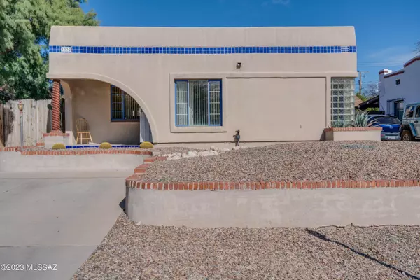 1032 N Olsen Avenue, Tucson, AZ 85719